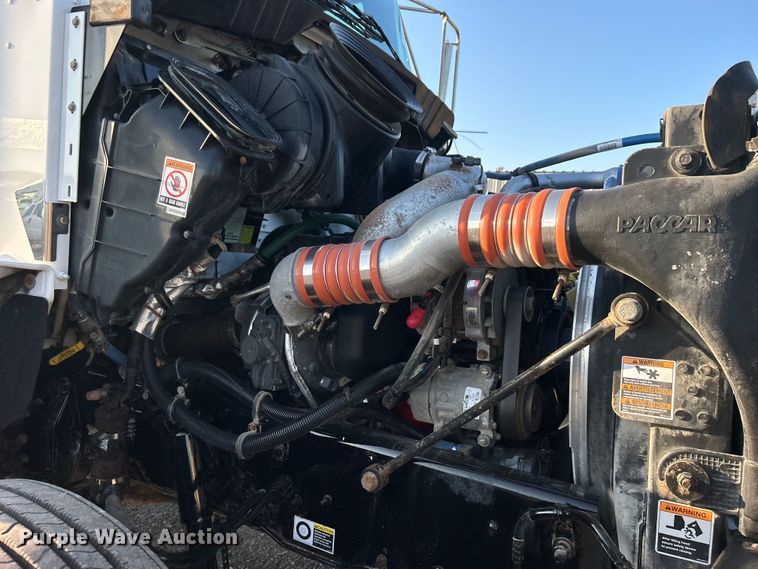 image for item EG0929 2013 Kenworth  T370 flatbed truck