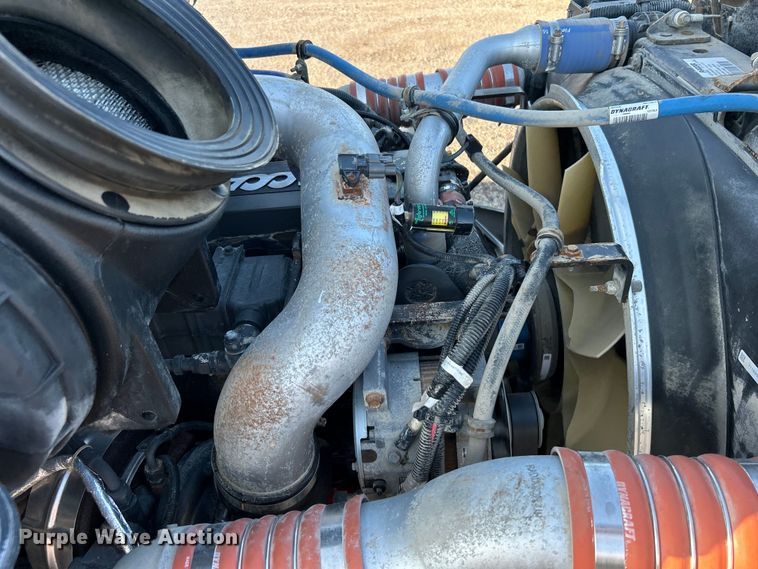 image for item EG0929 2013 Kenworth  T370 flatbed truck