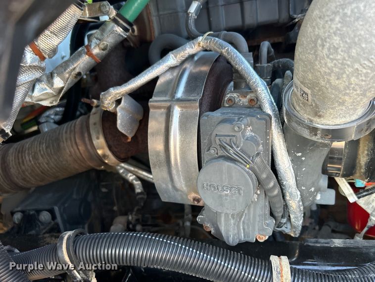 image for item EG0929 2013 Kenworth  T370 flatbed truck