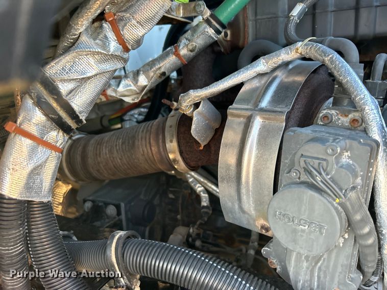 image for item EG0929 2013 Kenworth  T370 flatbed truck