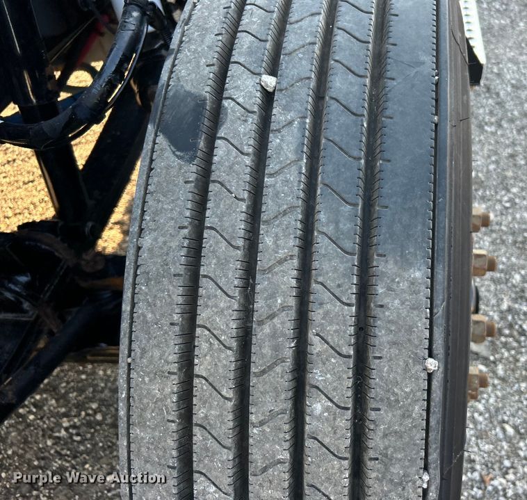 image for item EG0929 2013 Kenworth  T370 flatbed truck