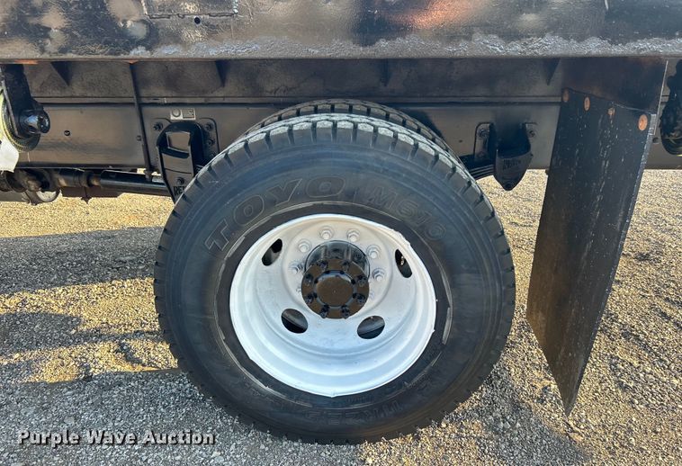 image for item EG0929 2013 Kenworth  T370 flatbed truck