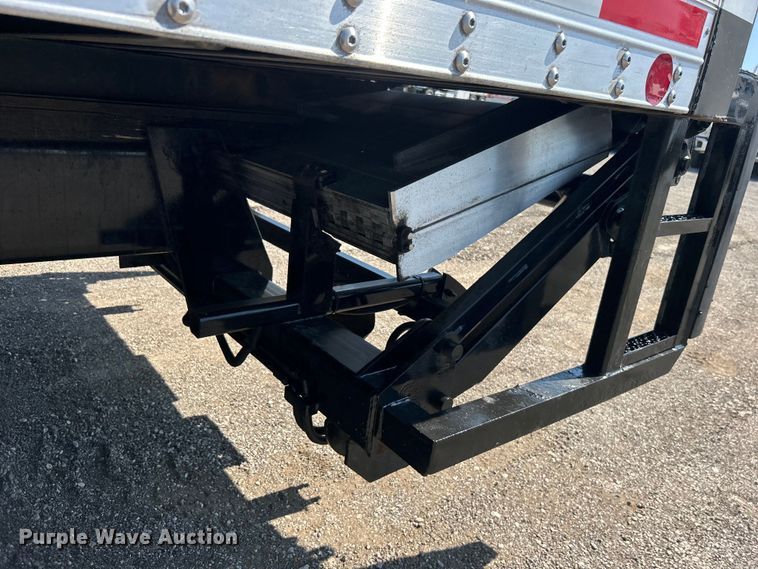 image for item EG0937 2002 Freightliner  FL70 box truck