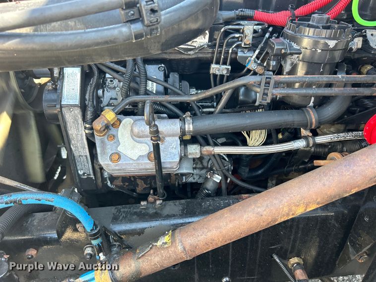 image for item EG0937 2002 Freightliner  FL70 box truck