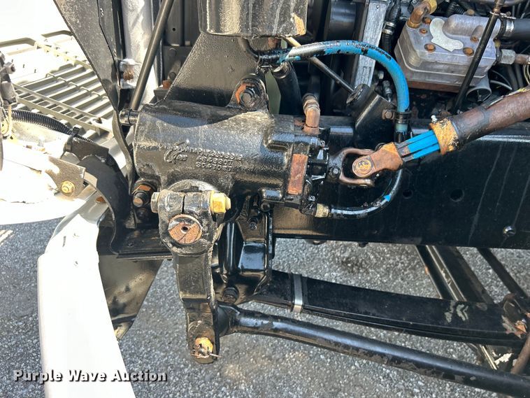 image for item EG0937 2002 Freightliner  FL70 box truck