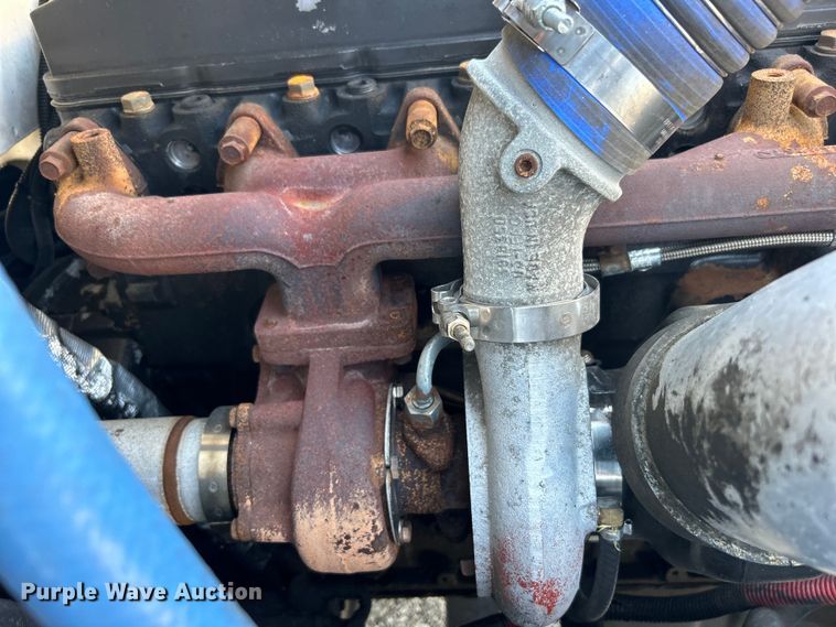 image for item EG0937 2002 Freightliner  FL70 box truck