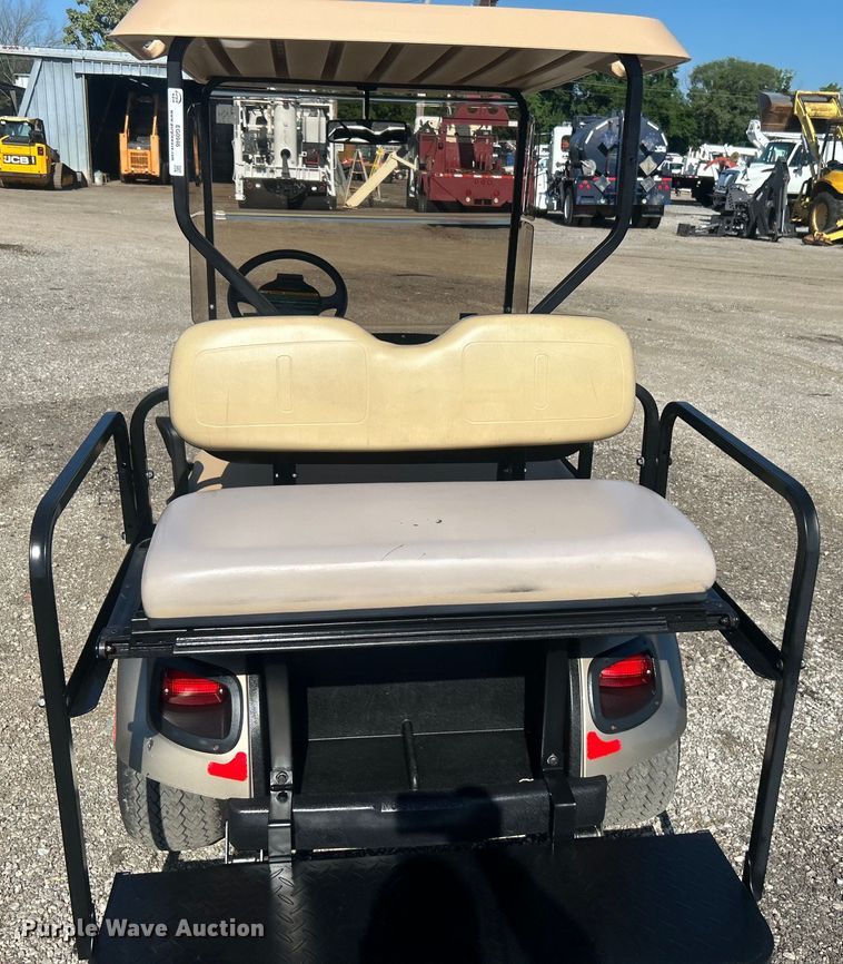 image for item EG0946 2014 EZ-Go TXT golf cart