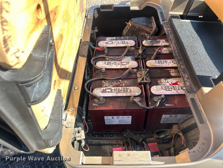 image for item EG0946 2014 EZ-Go TXT golf cart