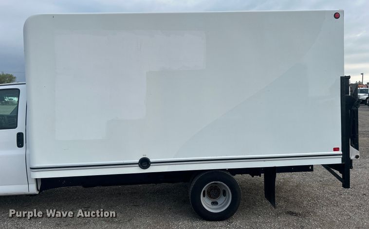 image for item EG0962 2013 Chevrolet  Express 3500 box truck