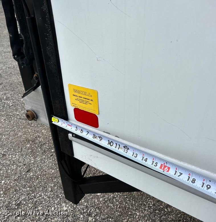 image for item EG0962 2013 Chevrolet  Express 3500 box truck