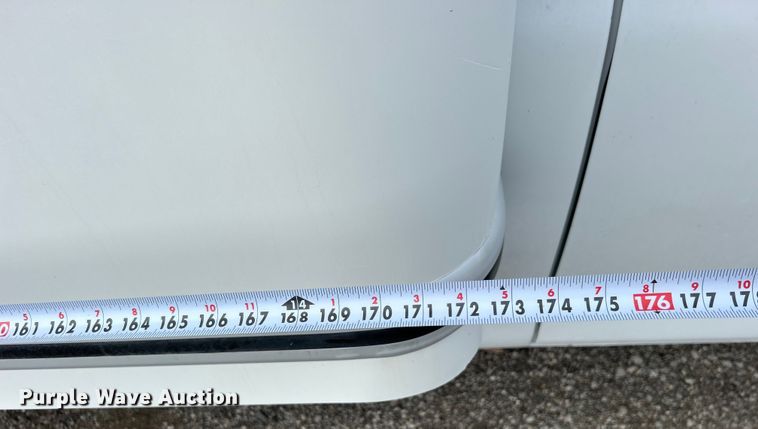 image for item EG0962 2013 Chevrolet  Express 3500 box truck