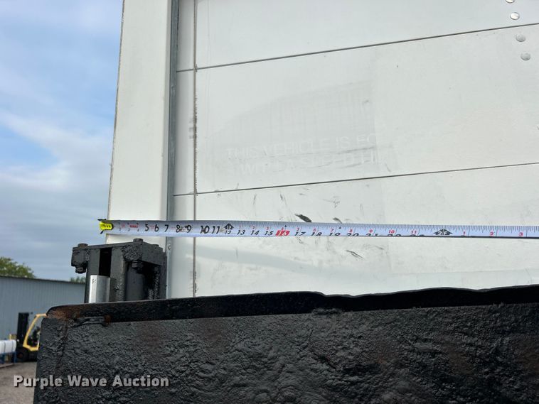 image for item EG0962 2013 Chevrolet  Express 3500 box truck