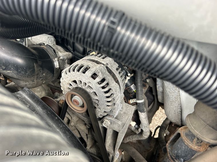 image for item EG0962 2013 Chevrolet  Express 3500 box truck