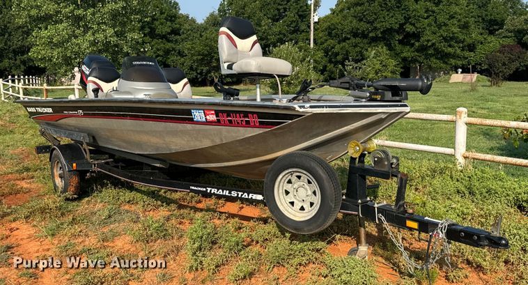 image for item EH4003 2003 Bass Tracker Pro Crappie 175 boat