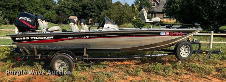 image for item EH4003 2003 Bass Tracker Pro Crappie 175 boat