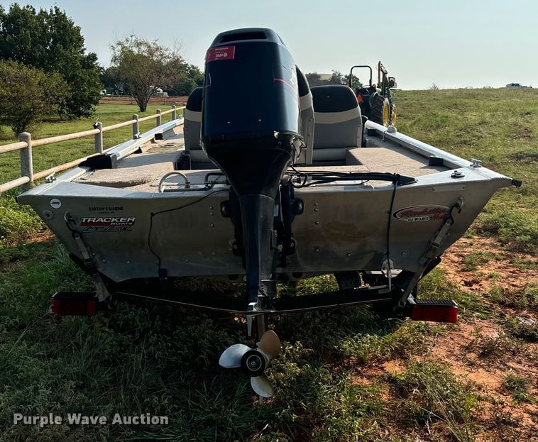 image for item EH4003 2003 Bass Tracker Pro Crappie 175 boat