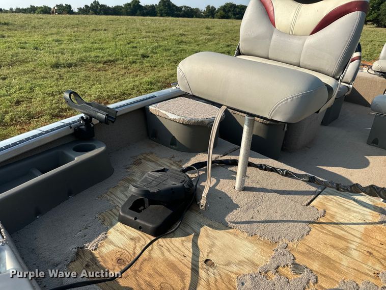 image for item EH4003 2003 Bass Tracker Pro Crappie 175 boat