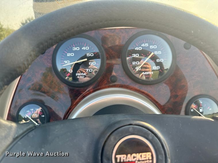 image for item EH4003 2003 Bass Tracker Pro Crappie 175 boat