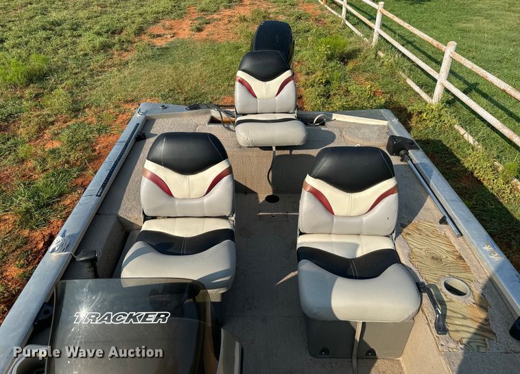 image for item EH4003 2003 Bass Tracker Pro Crappie 175 boat