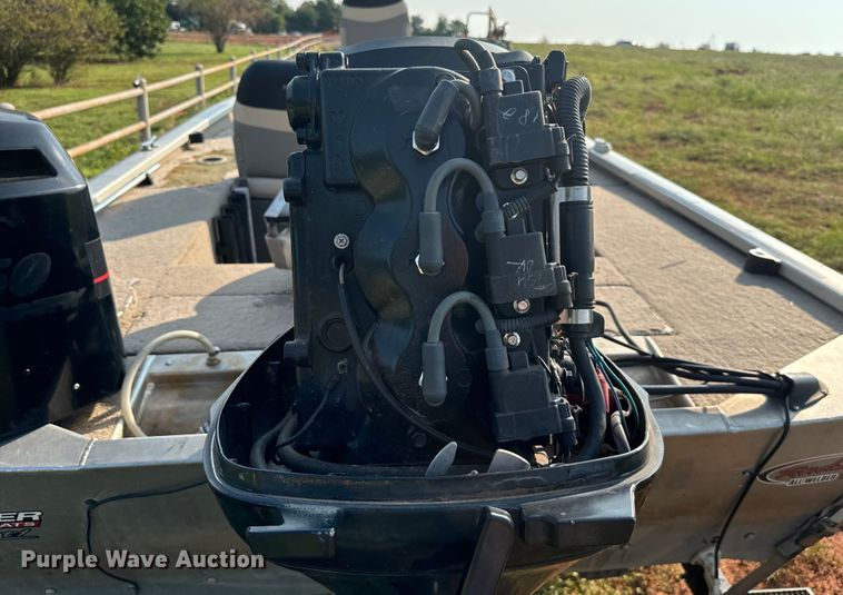 image for item EH4003 2003 Bass Tracker Pro Crappie 175 boat