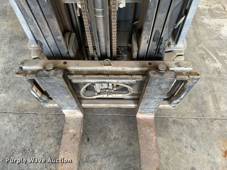 image for item EH4422 2006 Toyota 7FBEU20 forklift