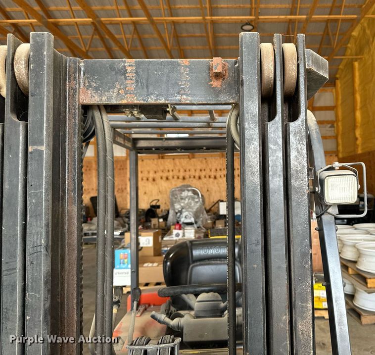 image for item EH4422 2006 Toyota 7FBEU20 forklift