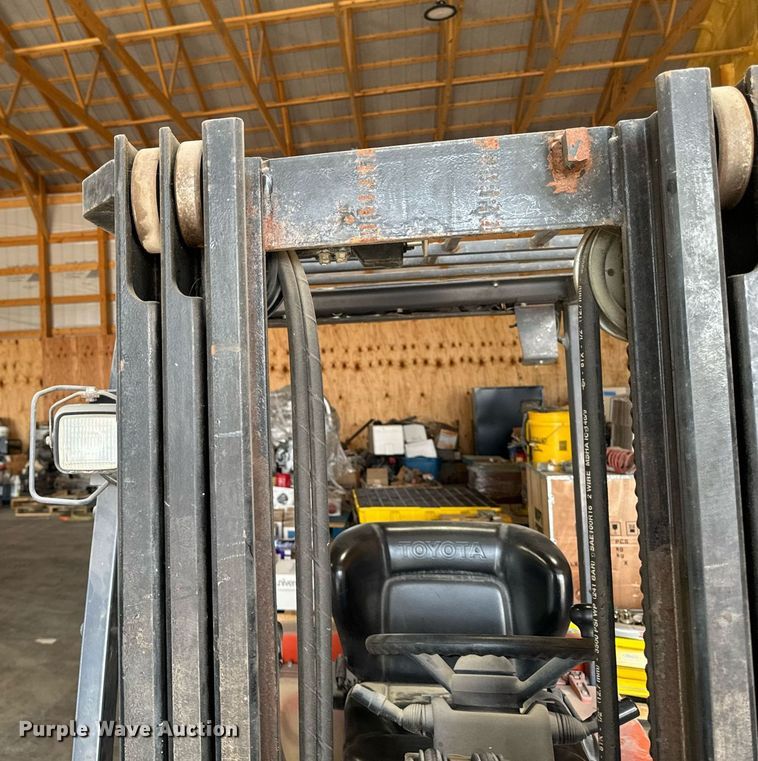 image for item EH4422 2006 Toyota 7FBEU20 forklift