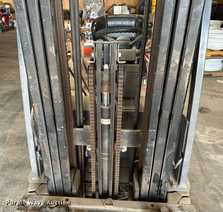 image for item EH4422 2006 Toyota 7FBEU20 forklift