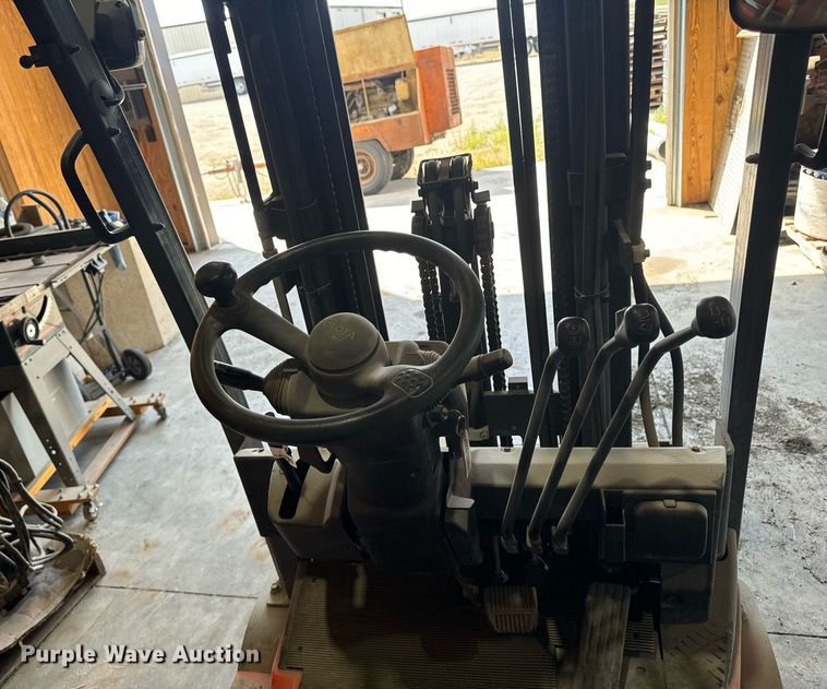 image for item EH4422 2006 Toyota 7FBEU20 forklift