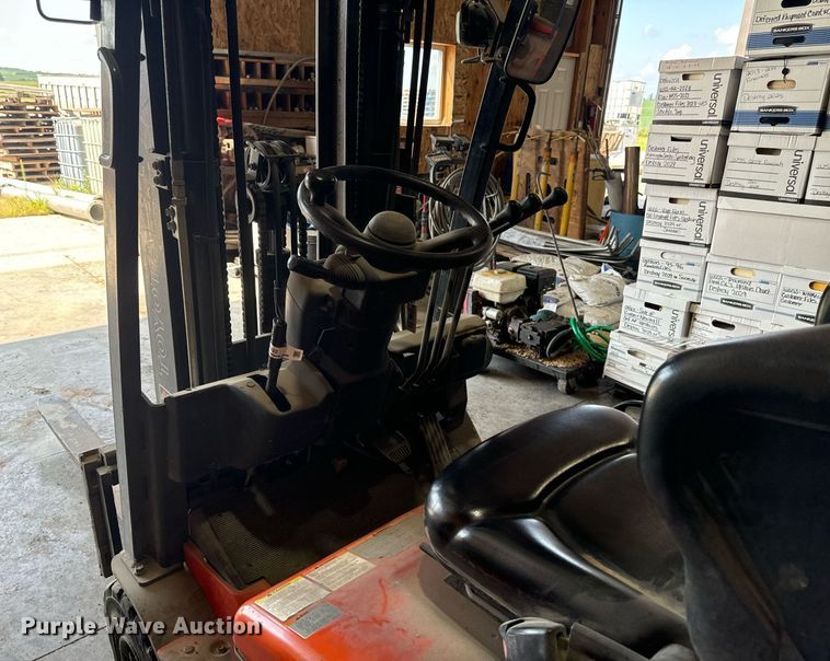 image for item EH4422 2006 Toyota 7FBEU20 forklift