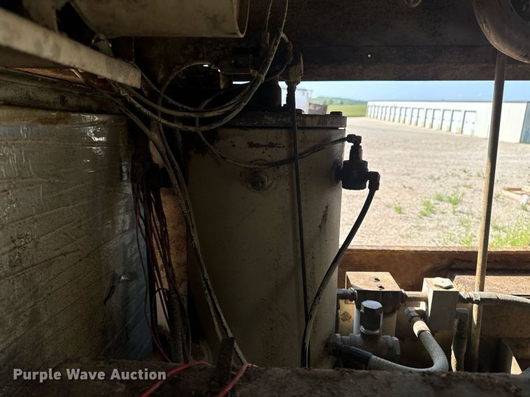 image for item EH4423 Sullivan Machinery Company D1850 air compressor