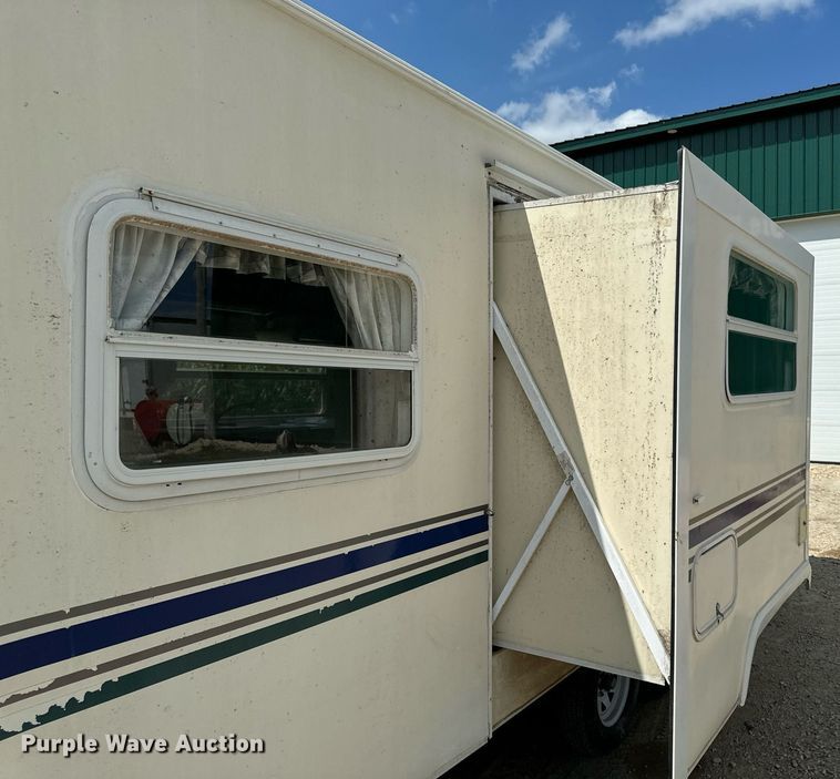 image for item EH4426 2001 Starcraft Starlite 25BHS camper