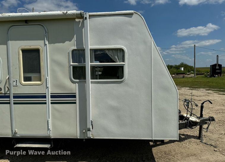 image for item EH4426 2001 Starcraft Starlite 25BHS camper