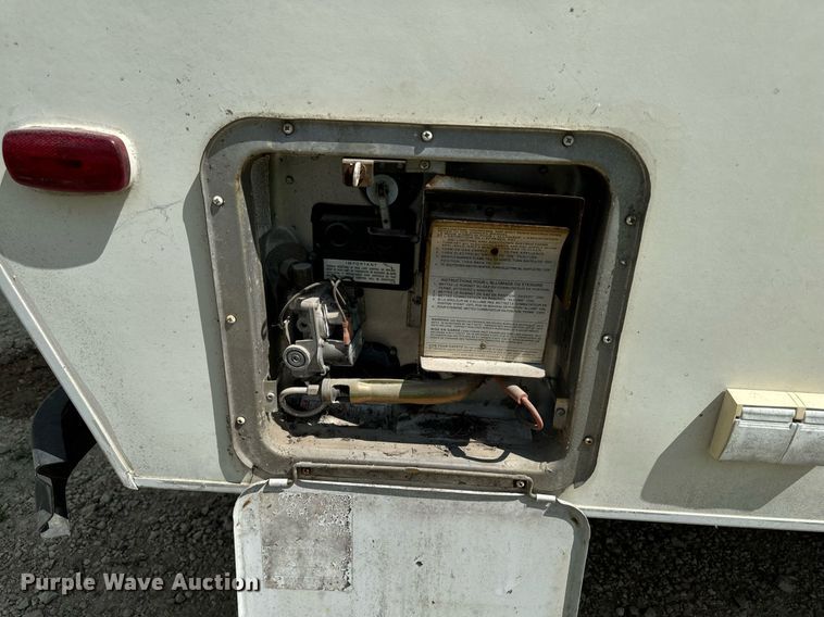 image for item EH4426 2001 Starcraft Starlite 25BHS camper