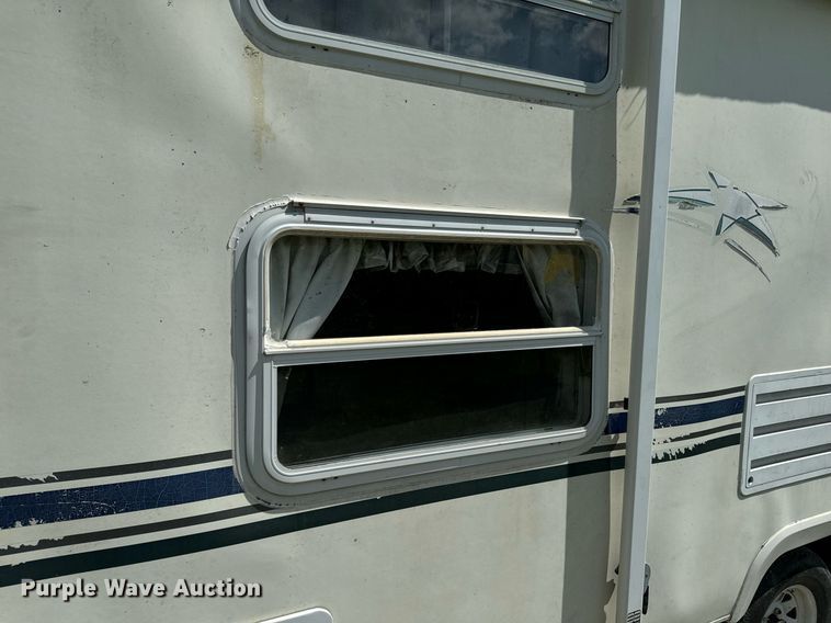 image for item EH4426 2001 Starcraft Starlite 25BHS camper