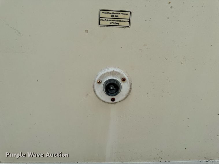 image for item EH4426 2001 Starcraft Starlite 25BHS camper