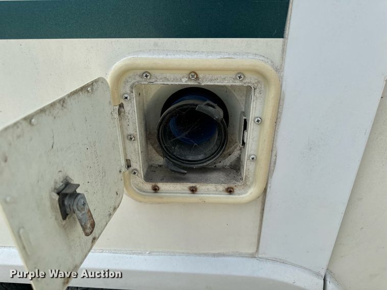 image for item EH4426 2001 Starcraft Starlite 25BHS camper