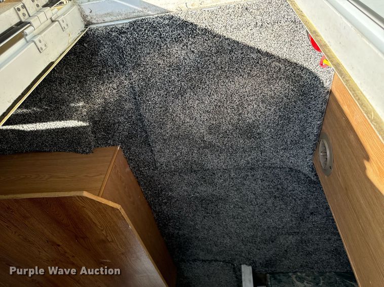 image for item EH4426 2001 Starcraft Starlite 25BHS camper