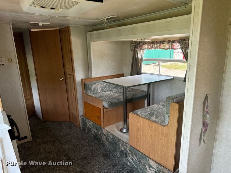 image for item EH4426 2001 Starcraft Starlite 25BHS camper