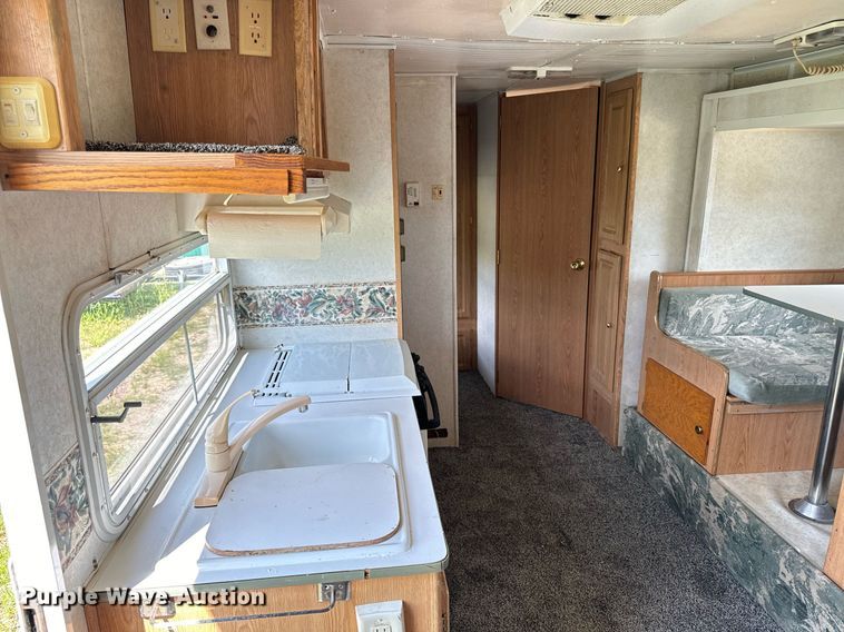 image for item EH4426 2001 Starcraft Starlite 25BHS camper