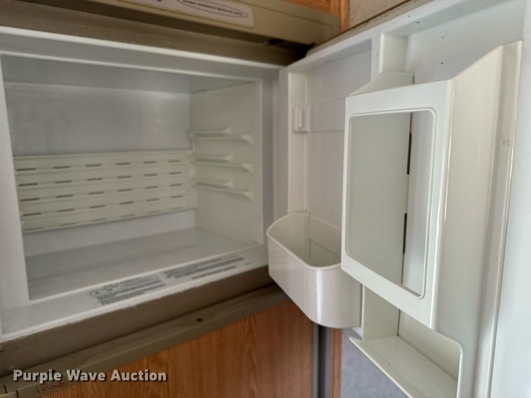 image for item EH4426 2001 Starcraft Starlite 25BHS camper