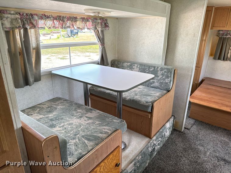 image for item EH4426 2001 Starcraft Starlite 25BHS camper