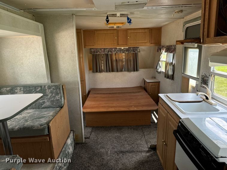 image for item EH4426 2001 Starcraft Starlite 25BHS camper