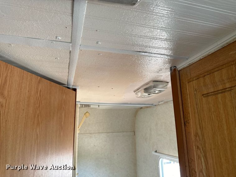 image for item EH4426 2001 Starcraft Starlite 25BHS camper