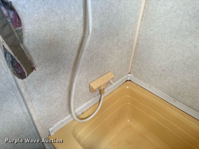 image for item EH4426 2001 Starcraft Starlite 25BHS camper