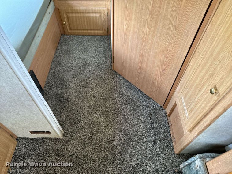 image for item EH4426 2001 Starcraft Starlite 25BHS camper