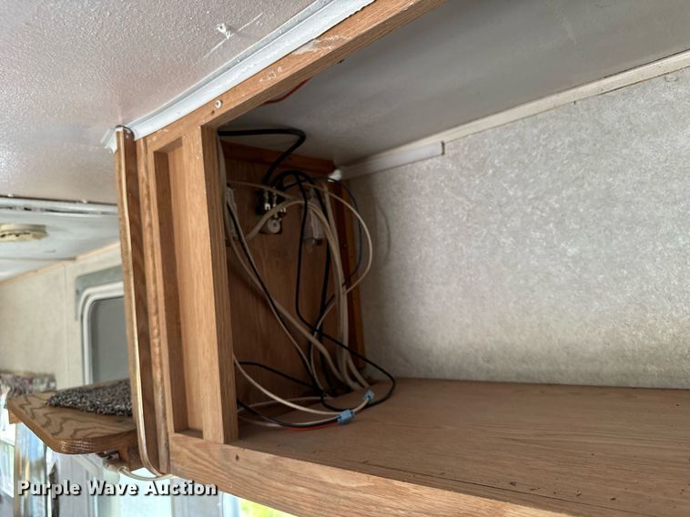 image for item EH4426 2001 Starcraft Starlite 25BHS camper