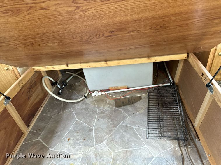 image for item EH4426 2001 Starcraft Starlite 25BHS camper