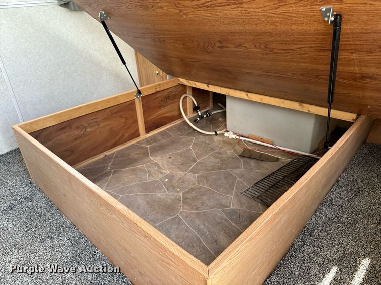 image for item EH4426 2001 Starcraft Starlite 25BHS camper