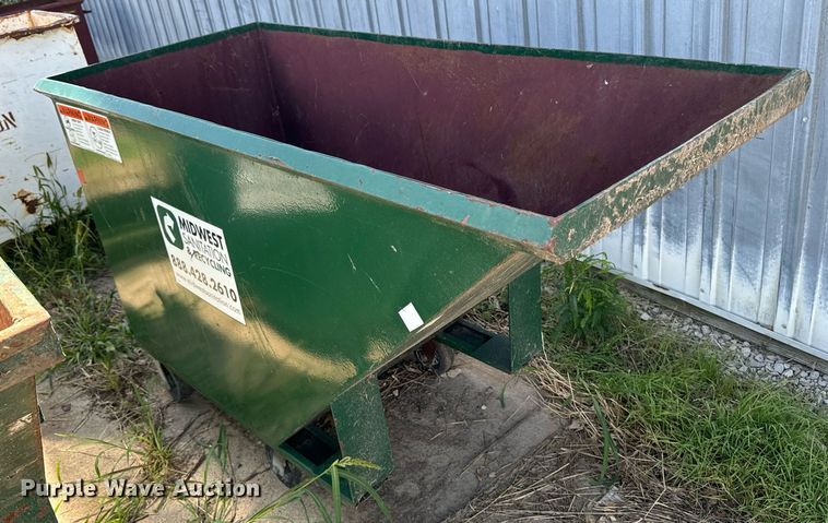 image for item EH4431 (3) dumpsters